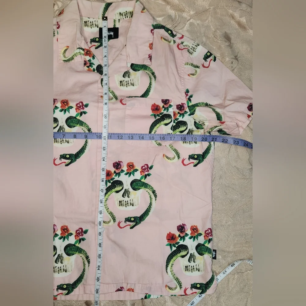 Stussy Pink Shirt with Snakes & Skulls  Print - Mens S/P - Picture 6 of 6
